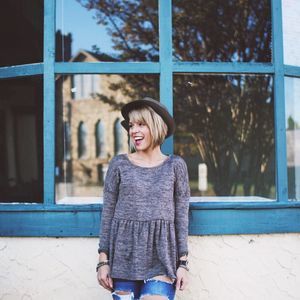 Meet your Posher, Clarissa